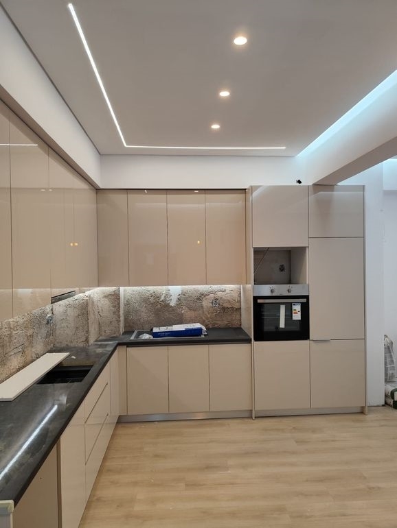 (For Sale) Residential Apartment || Piraias/Piraeus - 74 Sq.m, 2 Bedrooms, 270.000€ 