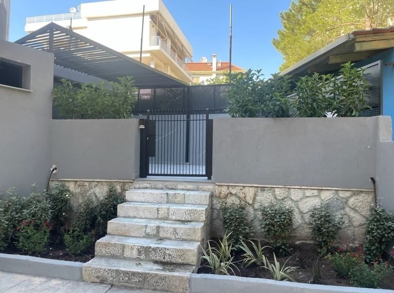 (For Sale) Residential Detached house || Athens North/Nea Erithraia - 50 Sq.m, 1 Bedrooms, 265.000€ 